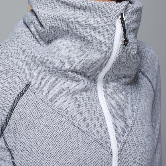 Lululemon Be Present Jacket - Picture 6 of 16